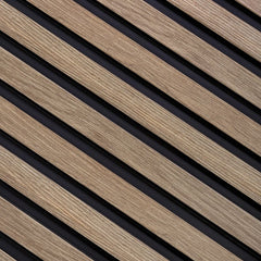 Panel decorativo de lamas de madera en tonos grises y fondo negro, moderno y elegante