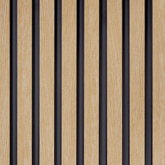 Panel decorativo con lamas de madera clara y franjas negras, diseño moderno para paredes.