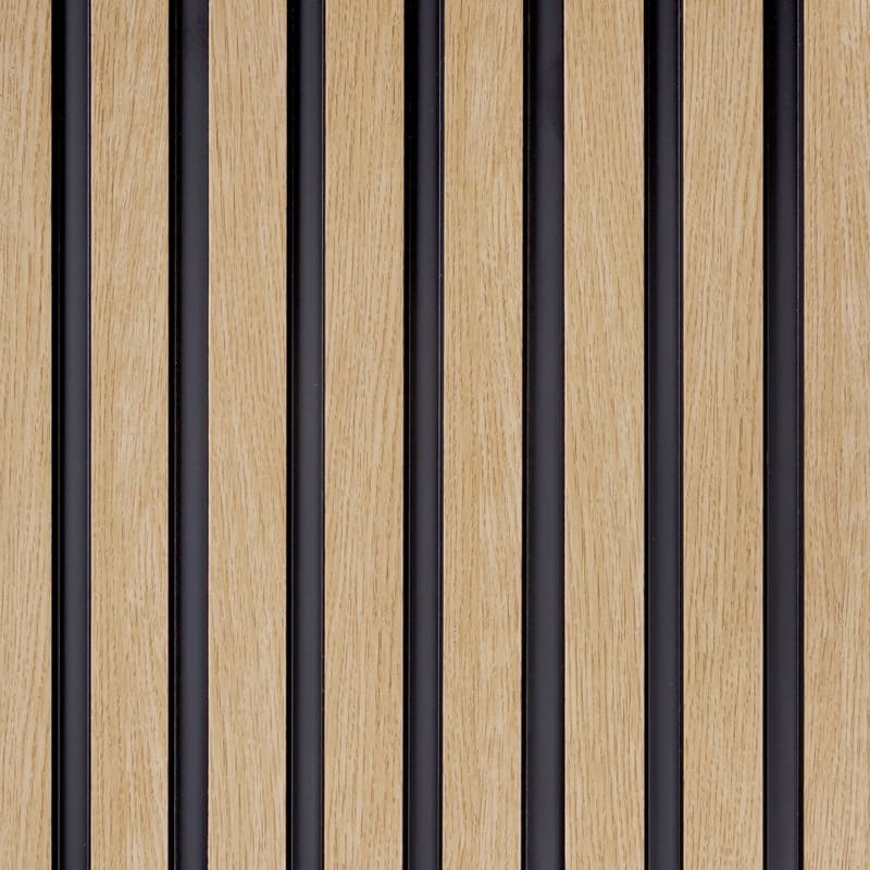 Panel decorativo con lamas de madera clara y franjas negras, diseño moderno para paredes.