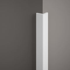 Esquina decorativa blanca para pared, moldura moderna sobre fondo gris elegante