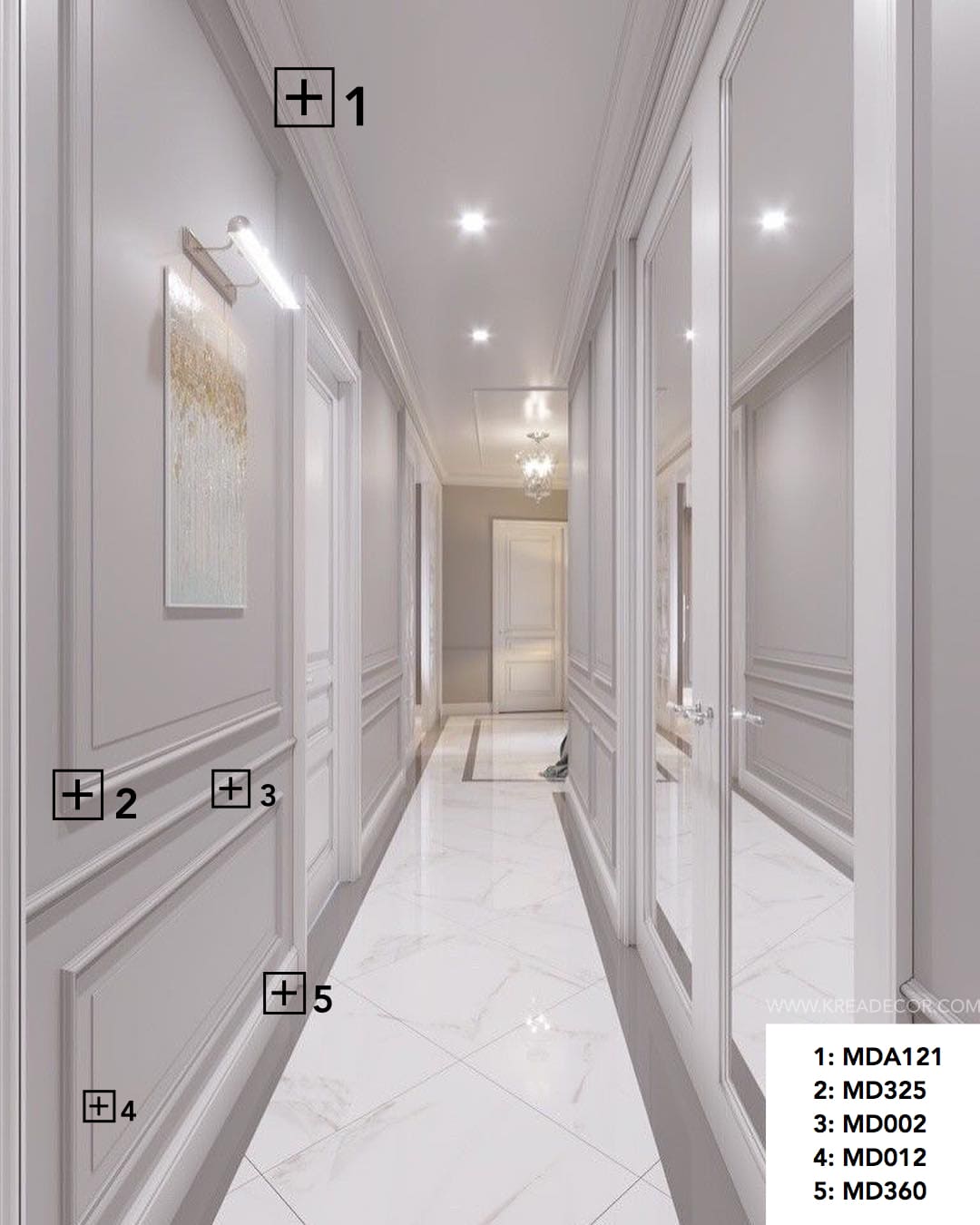 Pasillo elegante con molduras decorativas en paredes y techos, suelo de mármol y rodapiés modernos.