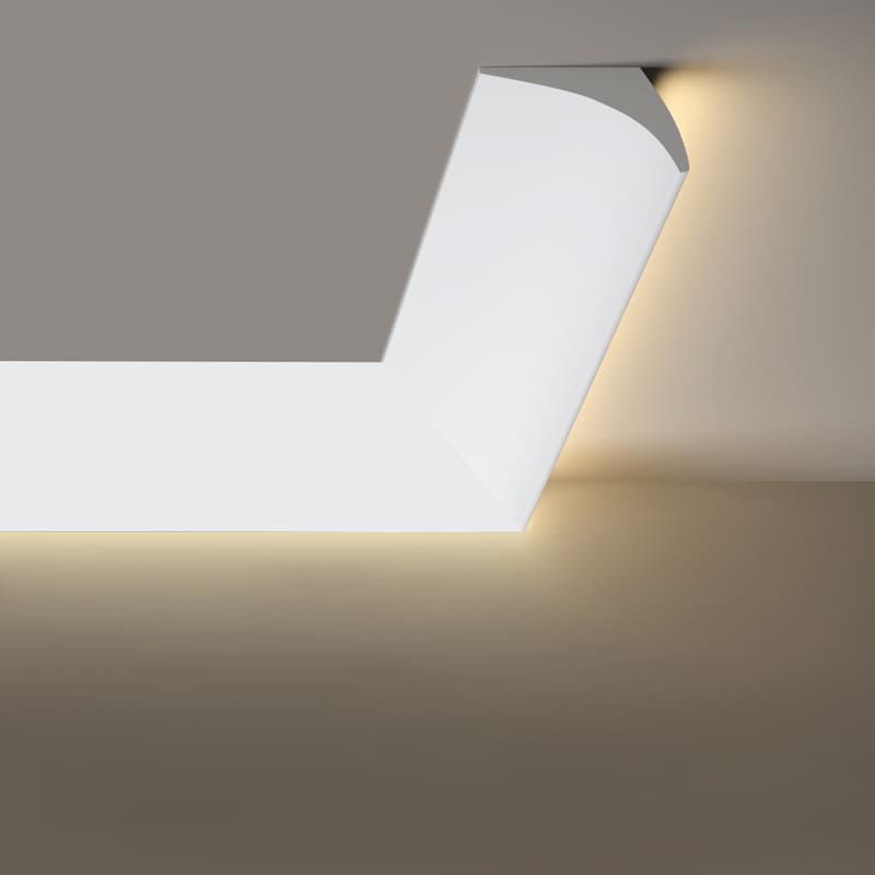 Moldura decorativa blanca de techo con iluminación LED indirecta en esquina de pared