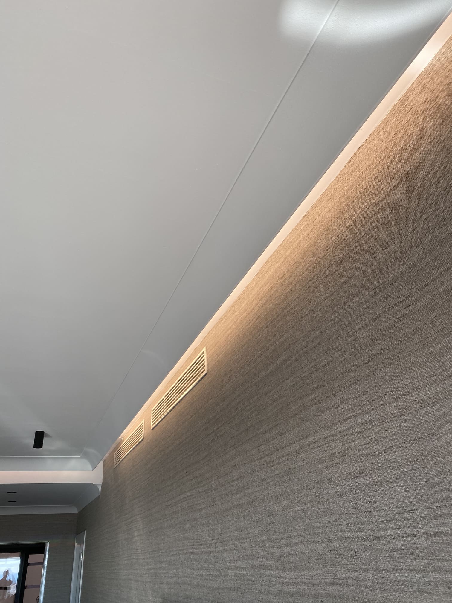 Moldura Luz Indirecta KD18 forma curva media caña-4