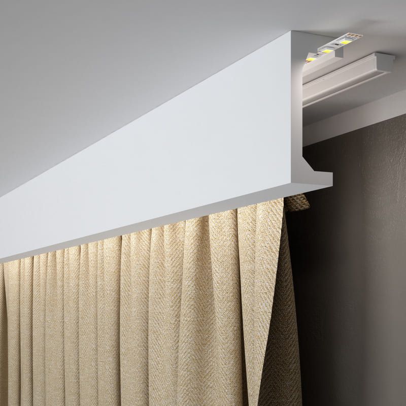 Moldura decorativa de techo blanca para cortinas con instalación de iluminación LED, ambiente moderno.