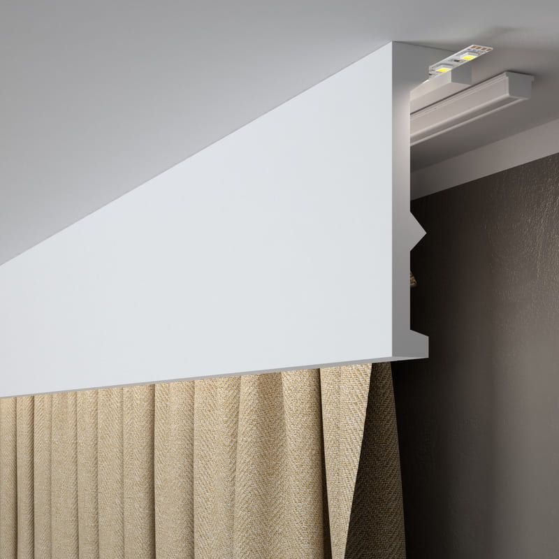 Moldura decorativa de techo blanca con iluminación LED, cubriendo cortina beige en pared gris.